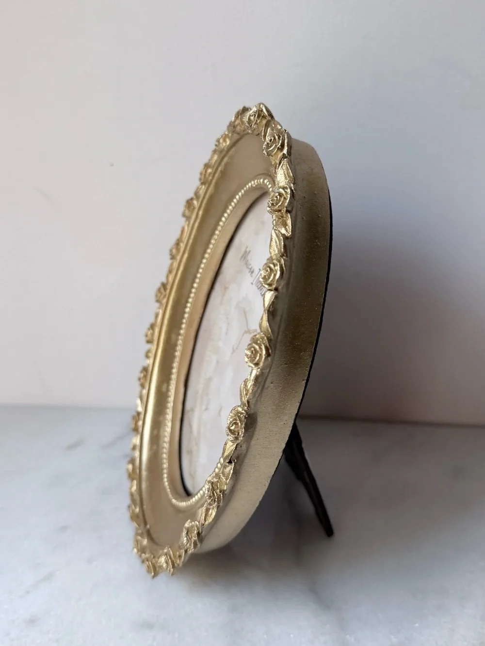 Maison Illuminée Gold Oval Floral Picture Frame 4”x6” photo